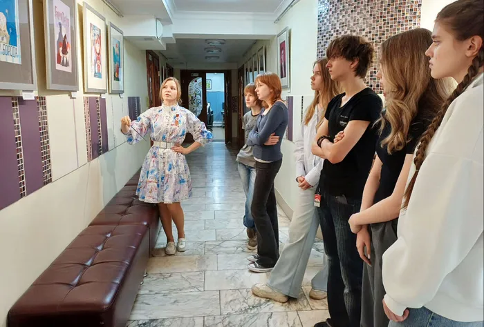 Учащиеся 4 класса на выставке "Цифровой взгляд"
